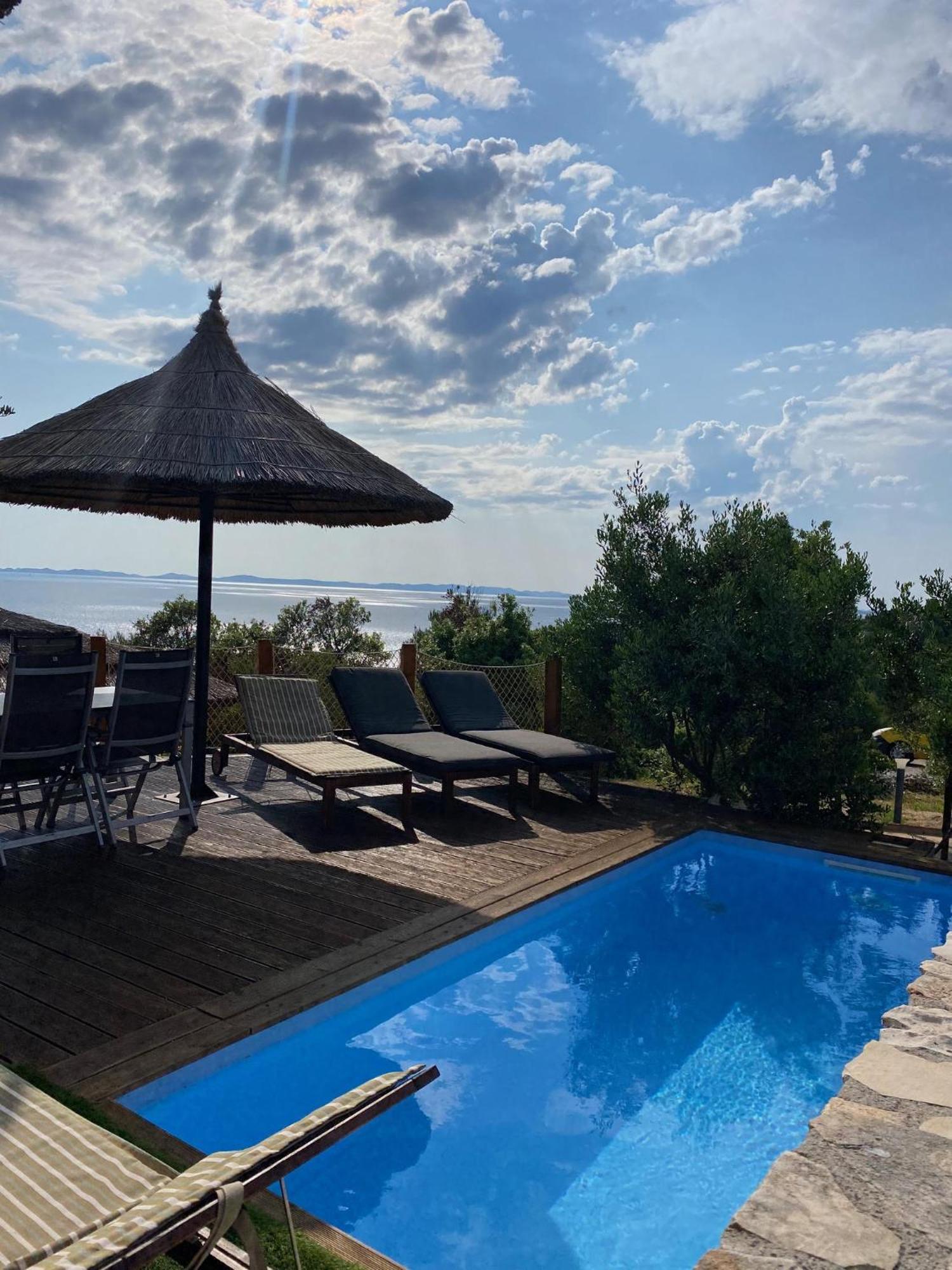 Golden Haven Luxe Bungalow Resort مورتير المظهر الخارجي الصورة